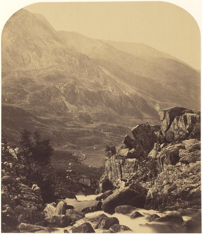 Blick von den Ogwen-Fällen ins Nant Ffrancon von Roger Fenton